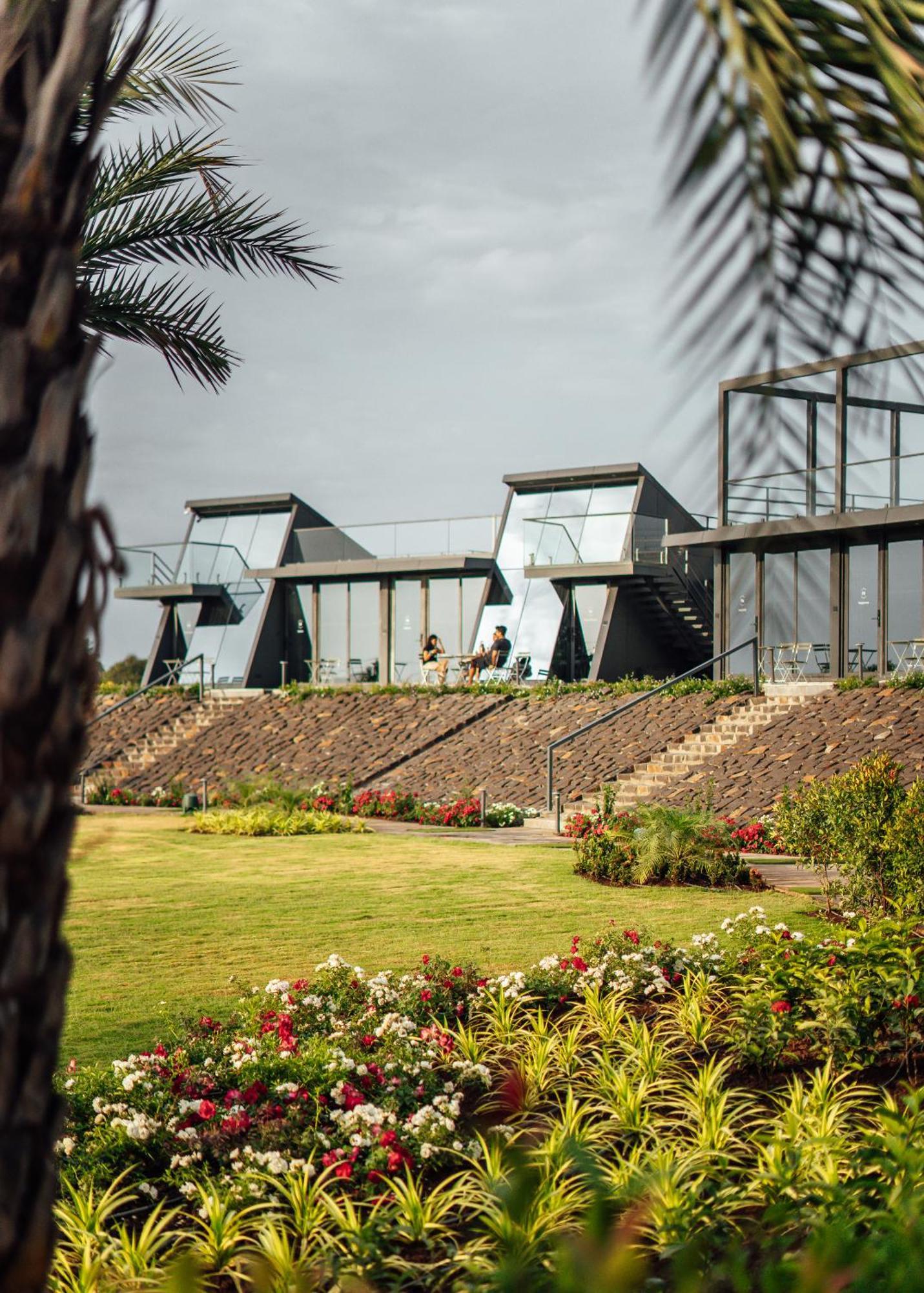 Hotel Beyond By Sula à Nashik Extérieur photo